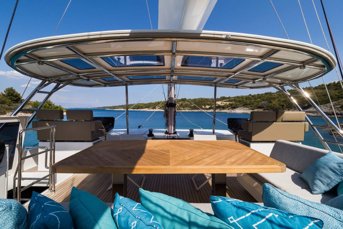 view yacht vulpino