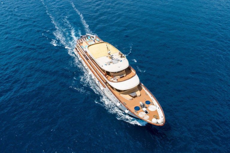 Lastavica - Luxury cruise