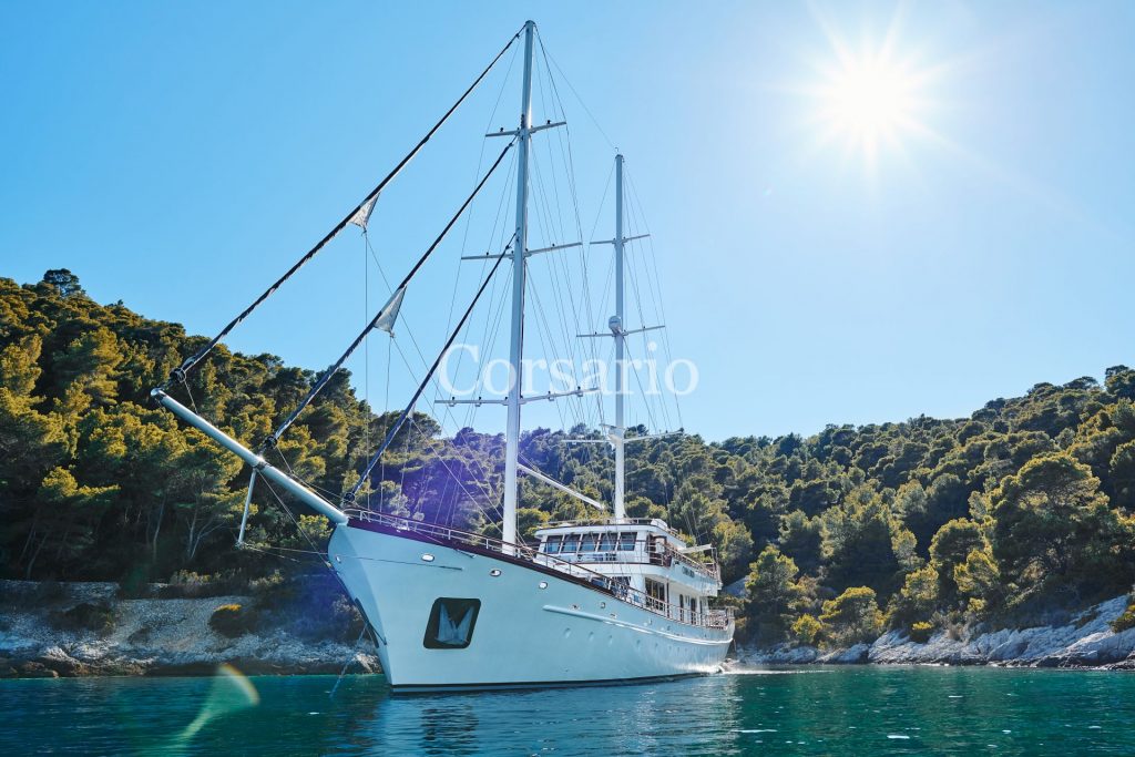 Corsario – Luxury Sailing Yacht