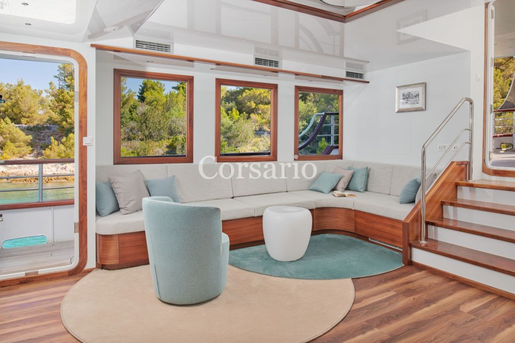 Corsario – Luxury Sailing Yacht