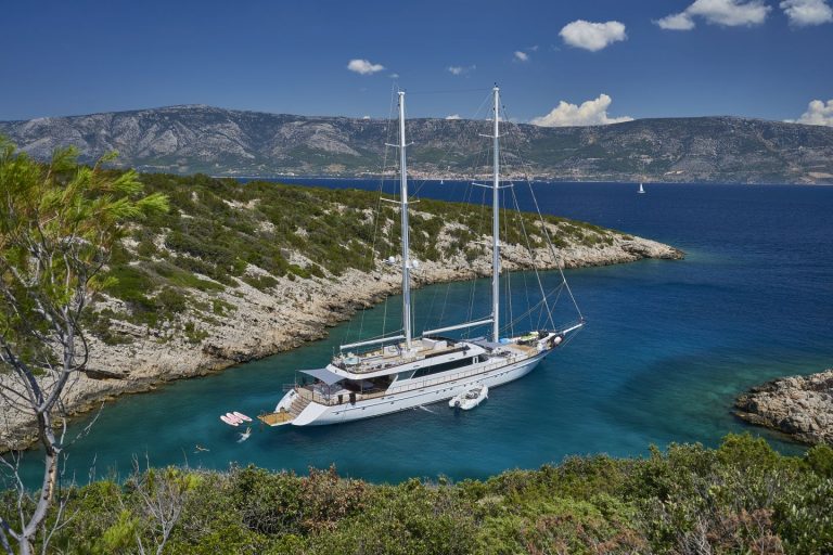 Lady Gita - Luxury Sailing Yacht