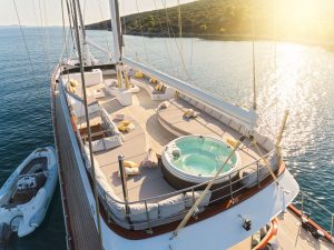 Lady Gita – Luxury Sailing Yacht