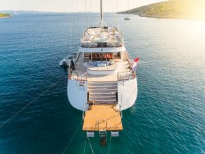 Lady Gita – Luxury Sailing Yacht