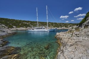 Lady Gita – Luxury Sailing Yacht