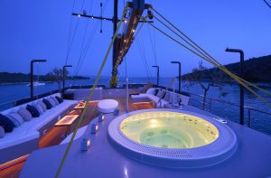 Rara Avis – Luxury Sailing Yacht