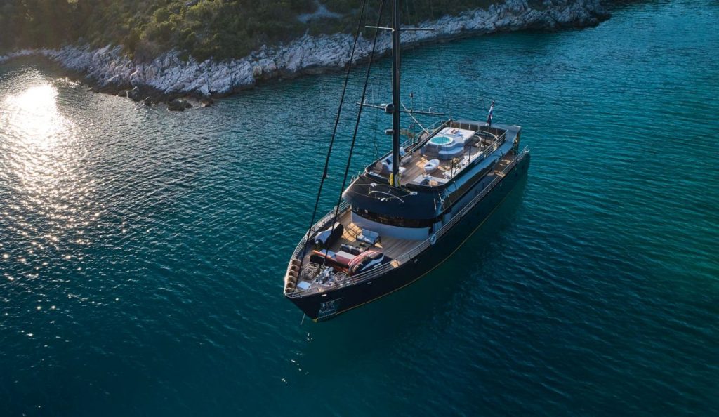 Rara Avis – Luxury Sailing Yacht