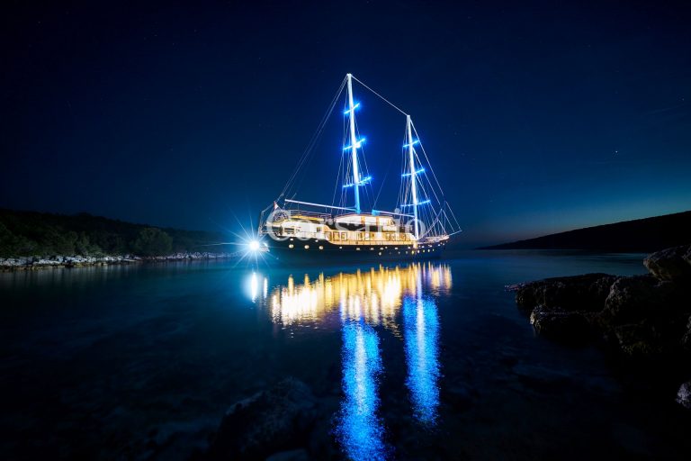 Corsario - Luxury Sailing Yacht