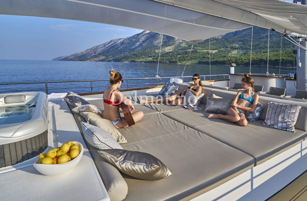 Dalmatino – Luxury Sailing Yacht