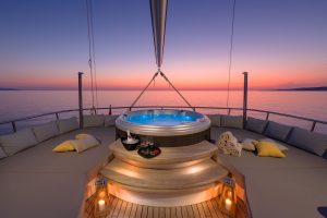 Lady Gita – Luxury Sailing Yacht