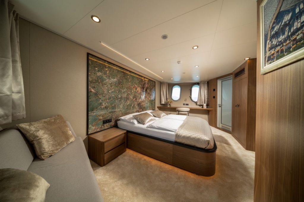 Olimp – Luxury Motor Yacht