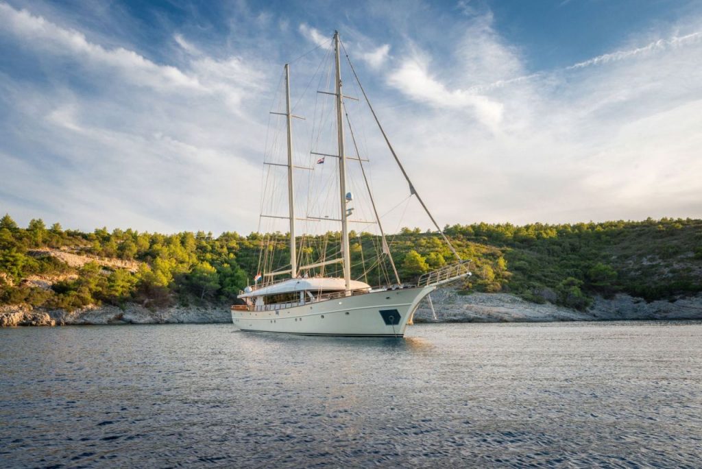 Son de Mar – Luxury Sailing Yacht